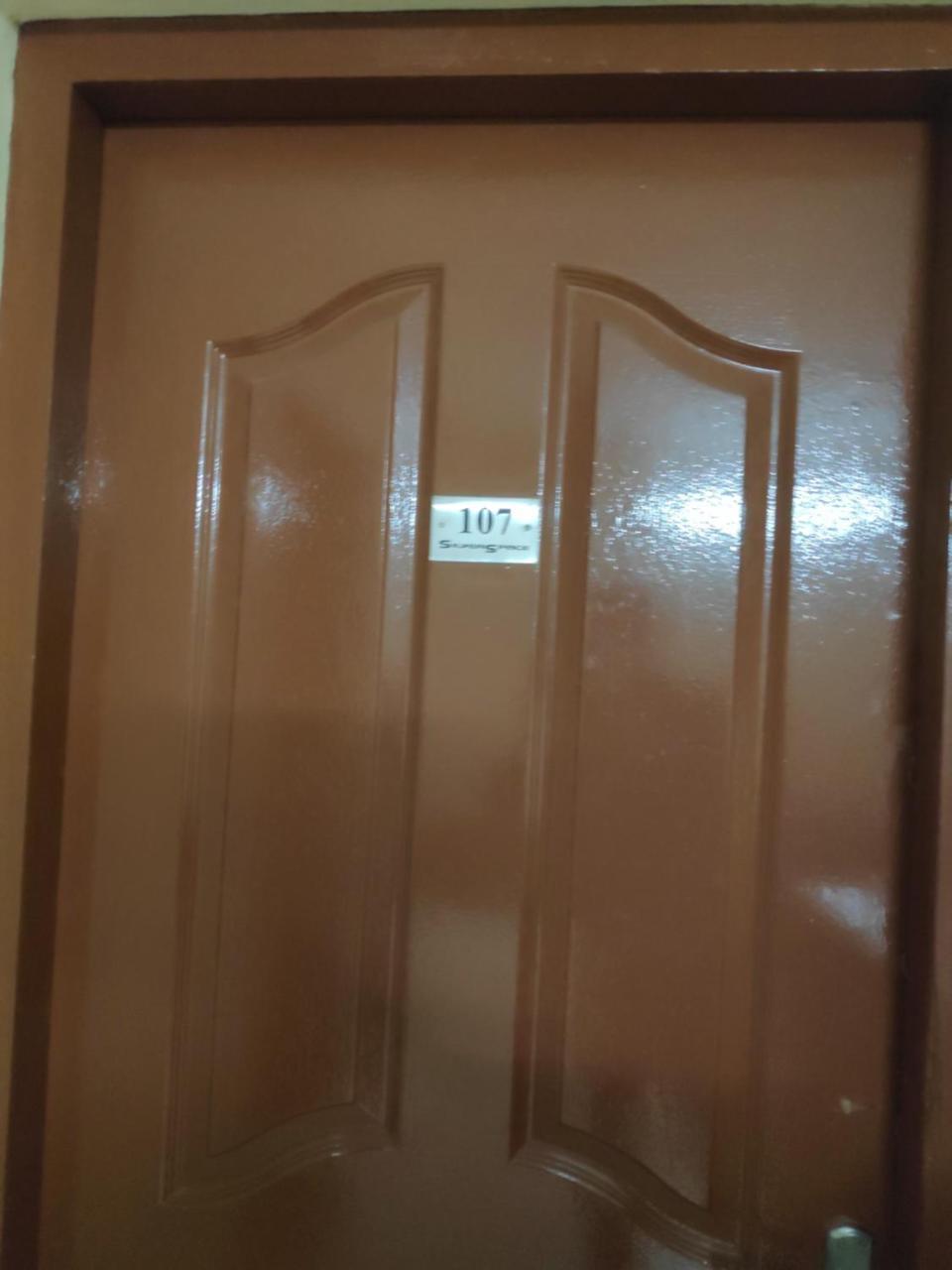 Hotel Silver Space Ernakulam Buitenkant foto